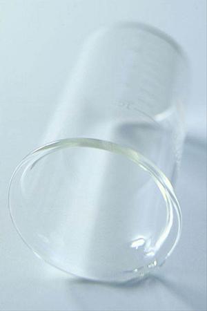 金属製ワイヤーを装着しない安心の治療